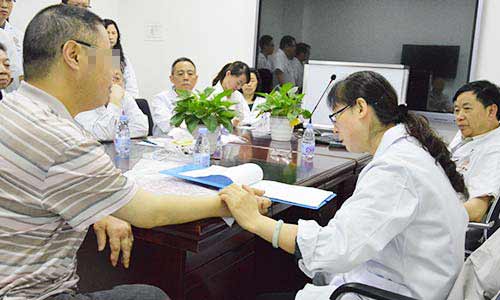 马桂琴会诊现场2.jpg